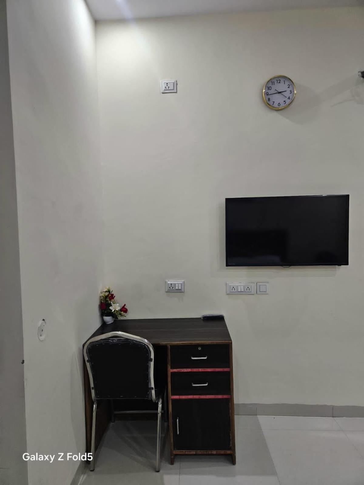 Ashirwaad 249 Panzió Greater Noida Kültér fotó
