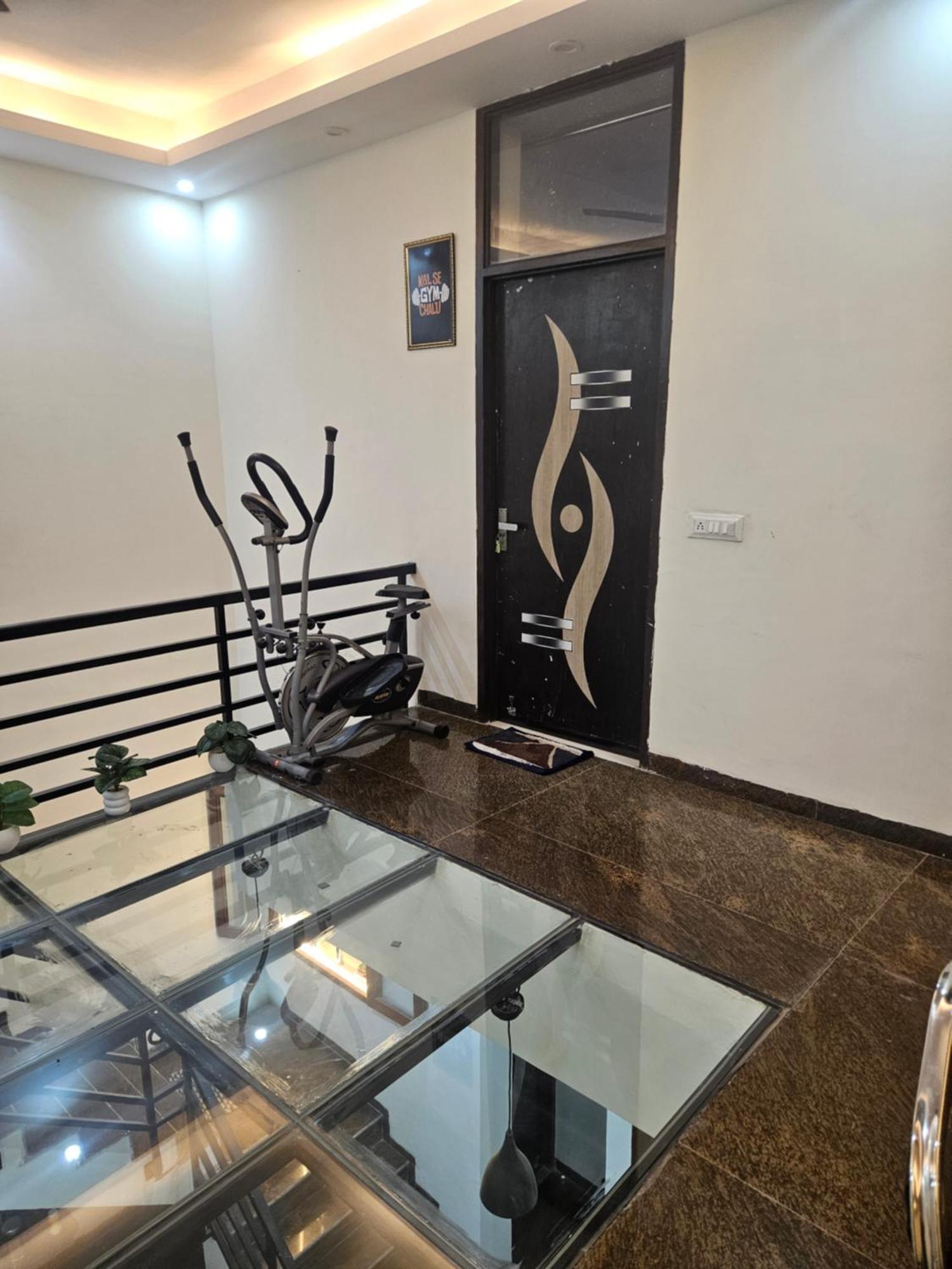Ashirwaad 249 Panzió Greater Noida Kültér fotó