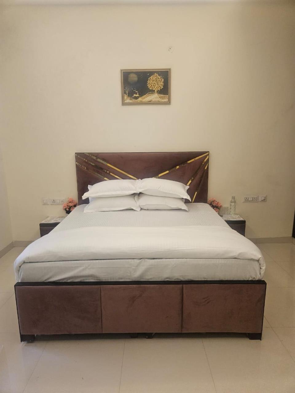 Ashirwaad 249 Panzió Greater Noida Kültér fotó